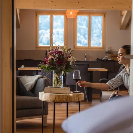Bergblick - 3 Sterne Garni - Neueroeffnung Szálloda Aeschi bei Spiez